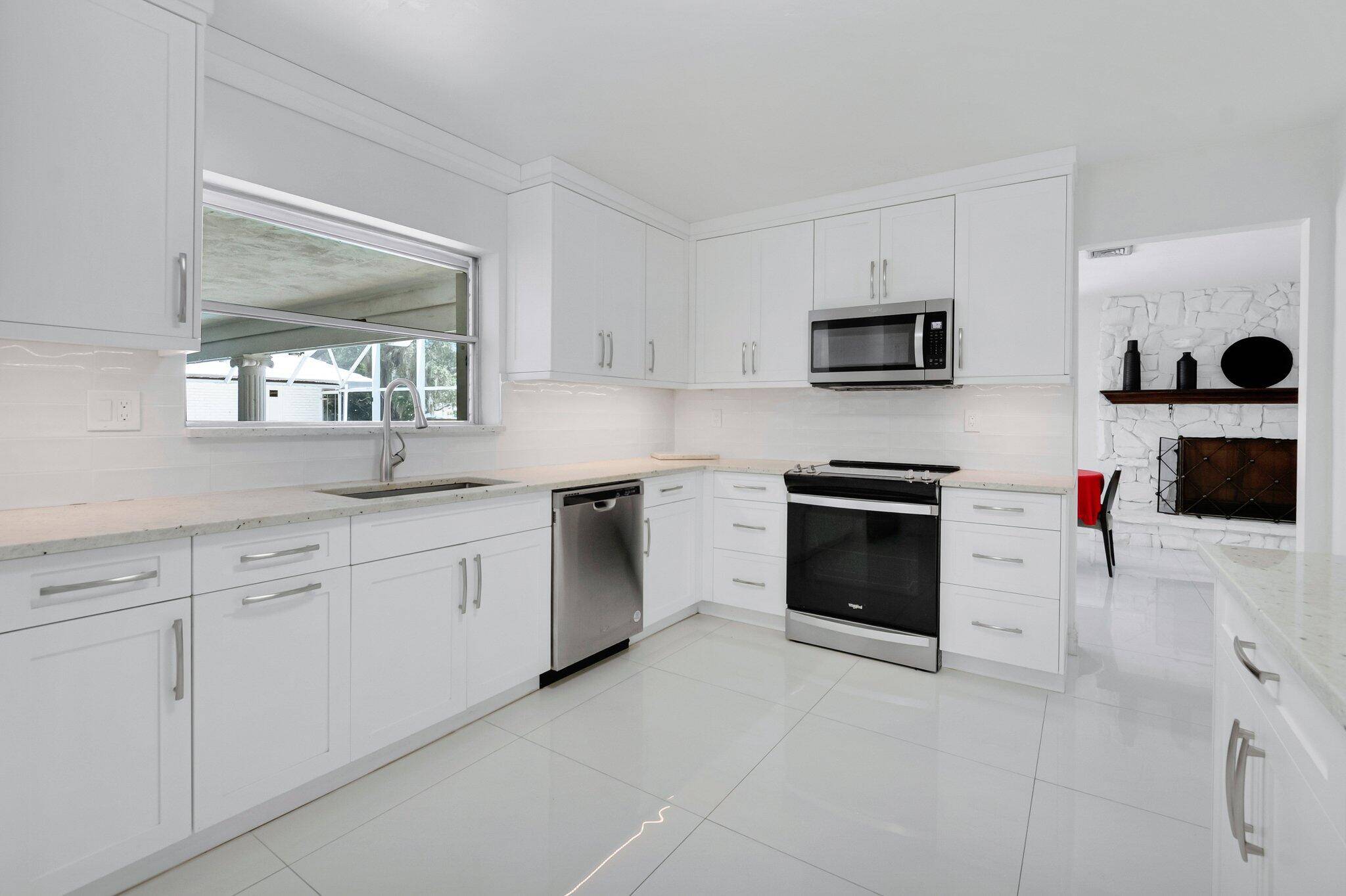 Boca Raton, FL 33486,800 SW 17th ST