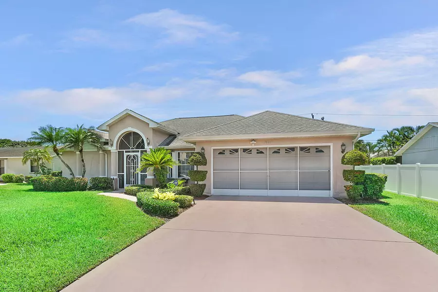3204 SE Otis LN, Port Saint Lucie, FL 34984