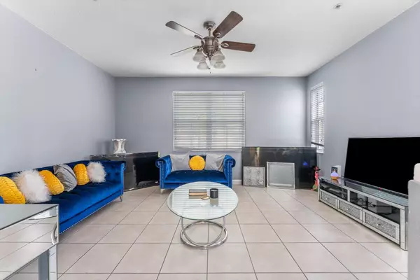 Royal Palm Beach, FL 33414,3518 Shoma DR