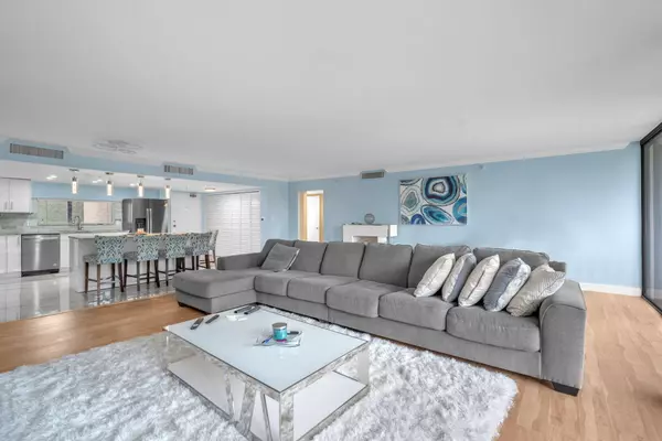 West Palm Beach, FL 33401,2480 Presidential WAY 303