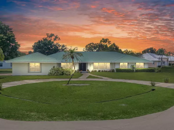 2196 SE Flanders RD, Port Saint Lucie, FL 34952