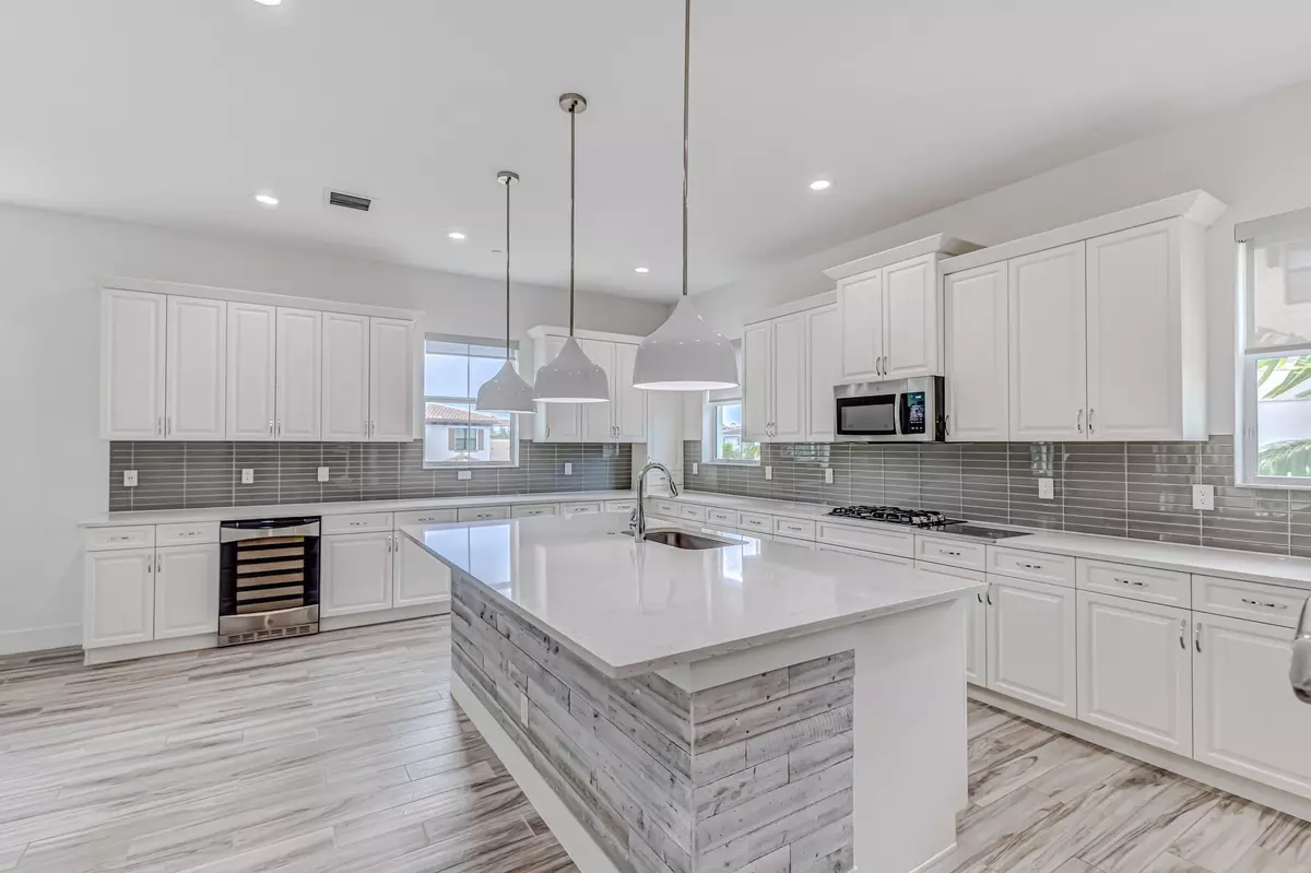 Palm Beach Gardens, FL 33418,4126 Faraday WAY