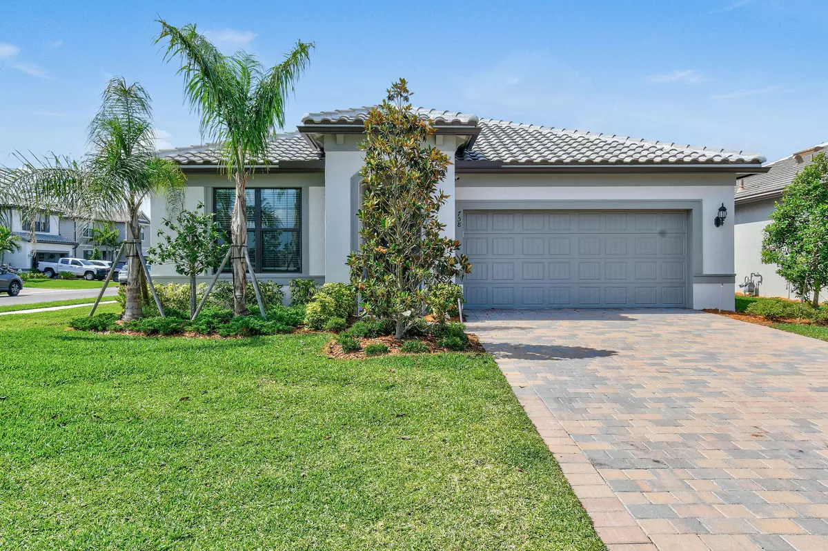 Port Saint Lucie, FL 34984,758 SE Courances DR
