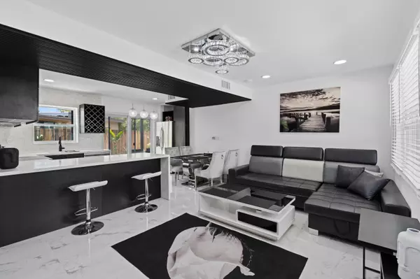 Boca Raton, FL 33487,408 Lancaster ST