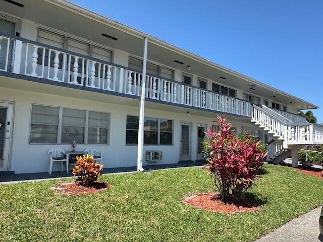 West Palm Beach, FL 33417,98 E E Kingswood E