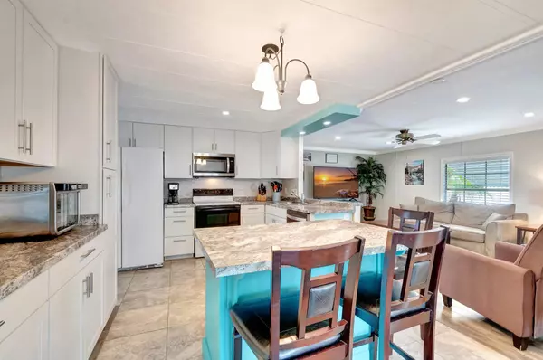 14001 Kingston Bay, Boynton Beach, FL 33436