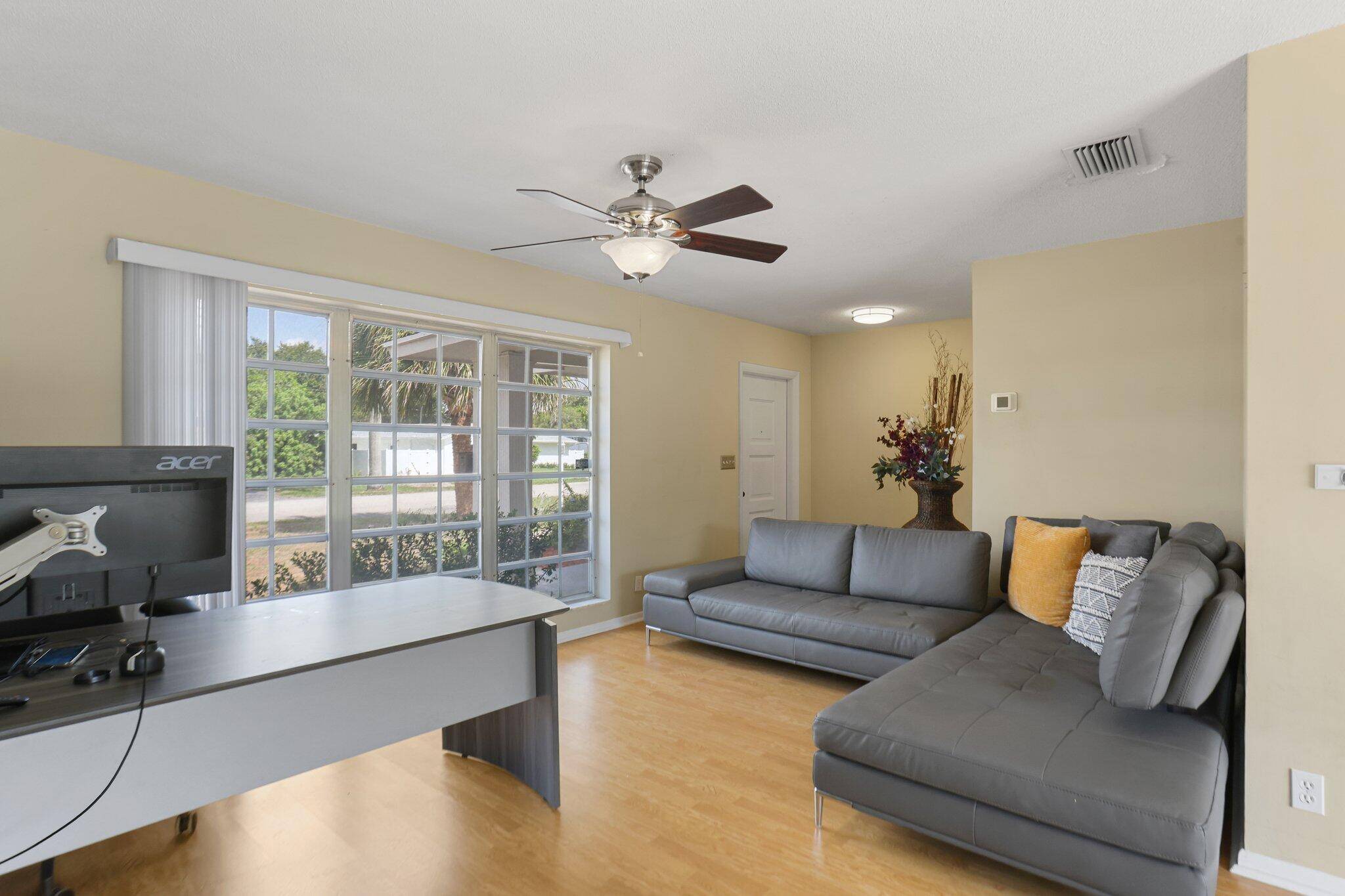 Boca Raton, FL 33432,1098 NW 5th AVE