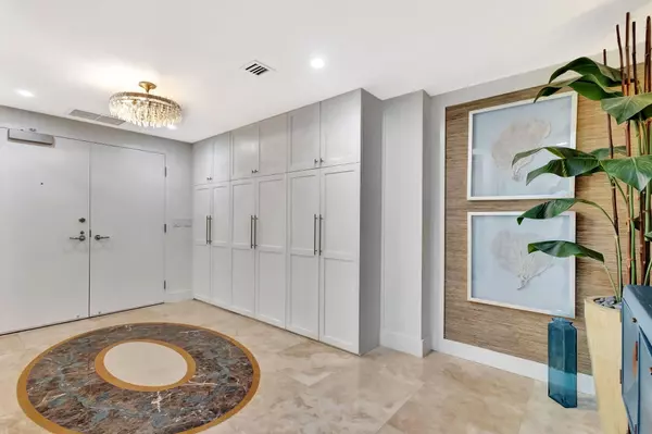 Palm Beach Shores, FL 33404,155 S Ocean 305 AVE 305