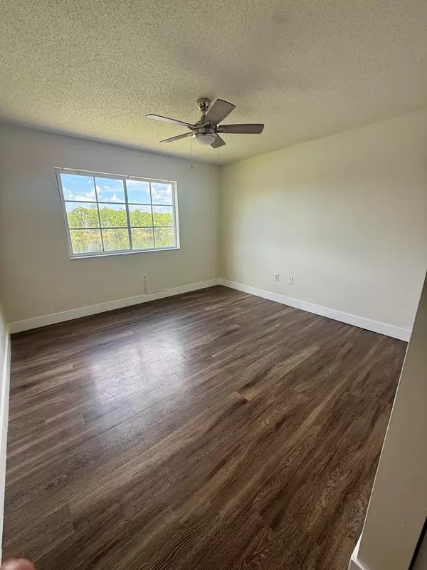 Jensen Beach, FL 34957,3684 NW Mediterranean LN 206