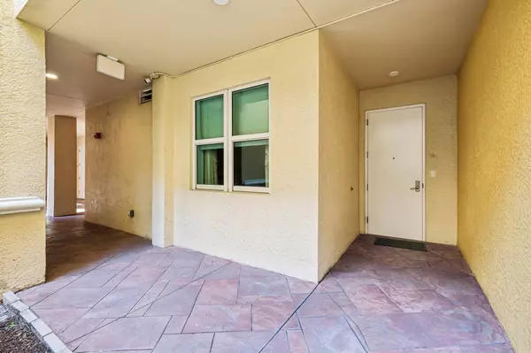 Riviera Beach, FL 33404,2640 Lake Shore 116 DR 116