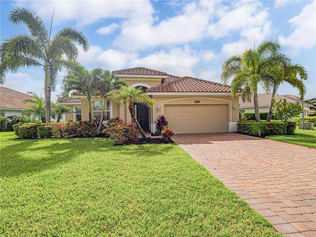 1901 SW Newmark CIR, Vero Beach, FL 32968