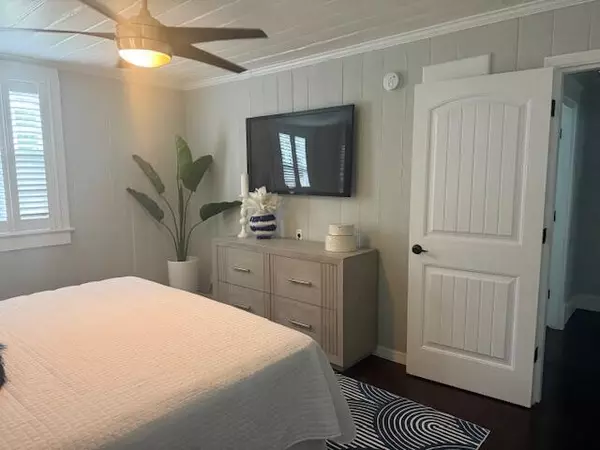 West Palm Beach, FL 33401,296 Vallette WAY