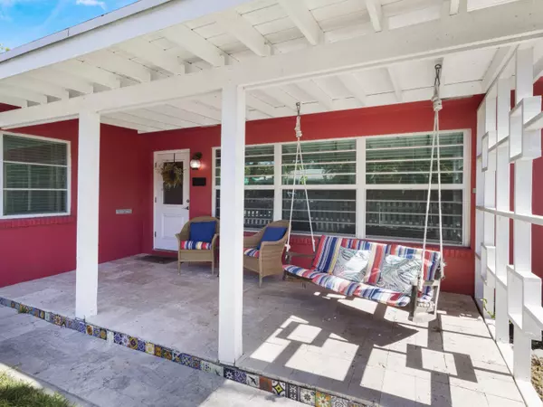 Lake Worth Beach, FL 33460,1001 N Lakeside DR