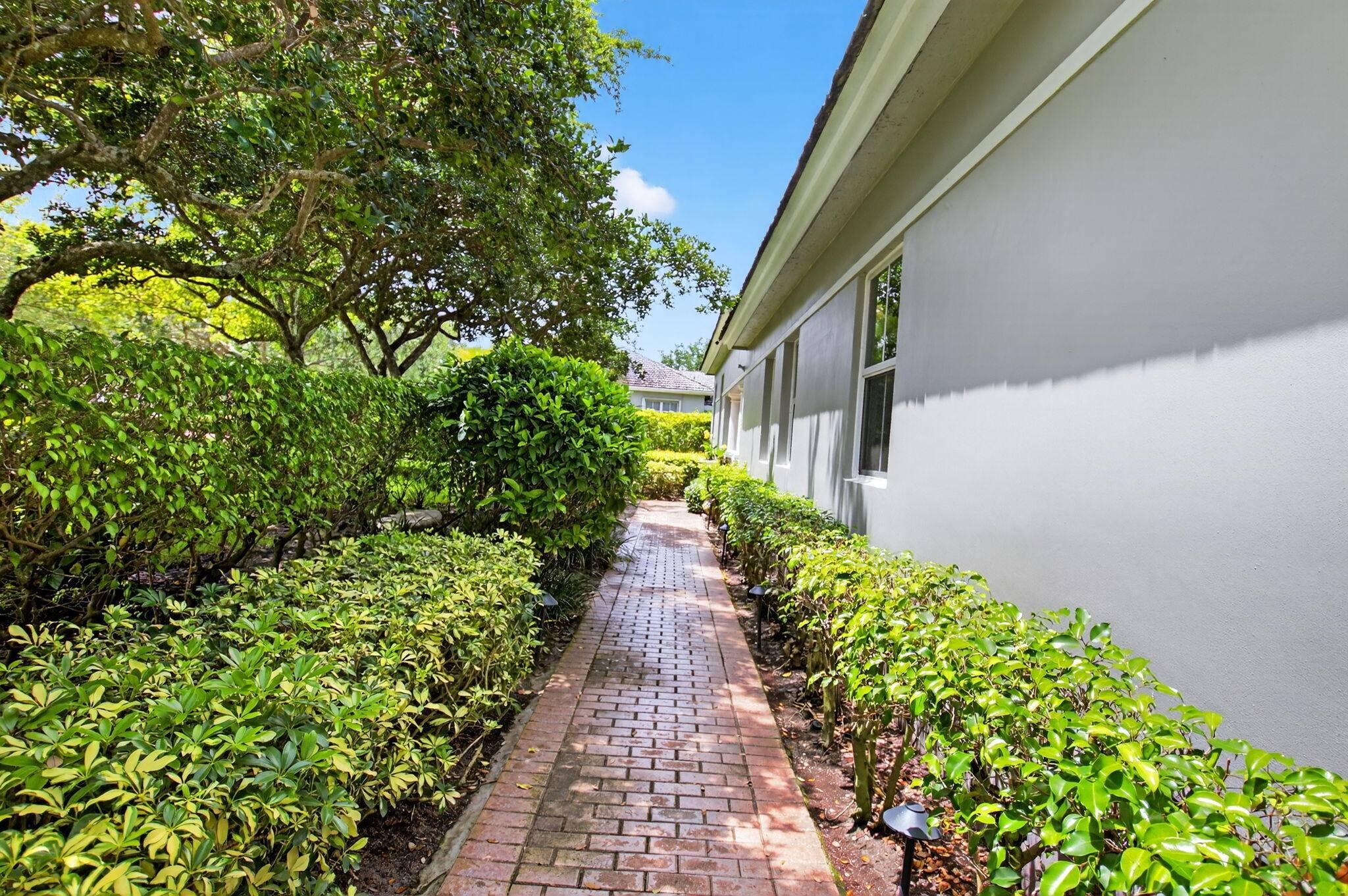 Boca Raton, FL 33496,3924 NW 58th ST