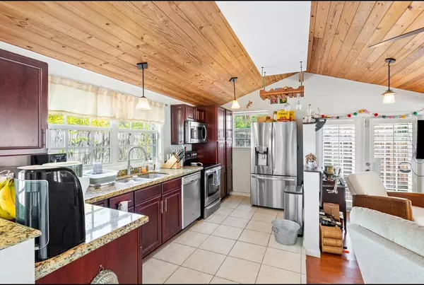 Delray Beach, FL 33483,341 NE 7th AVE