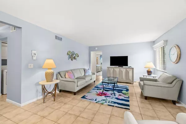 Greenacres, FL 33463,234 Pine Hov CIR B-1