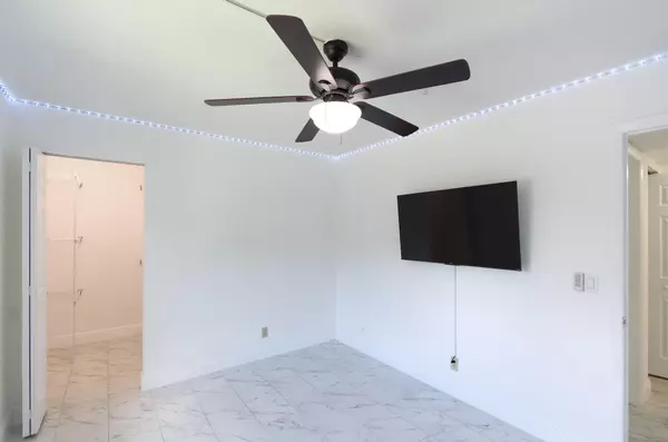 West Palm Beach, FL 33417,4899 Sable Pine CIR A2