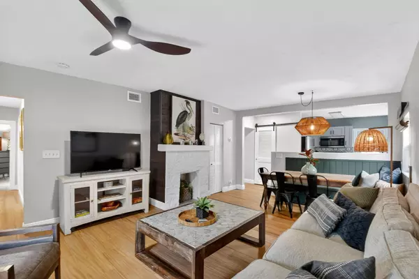 Lake Worth Beach, FL 33460,404 S M ST 1