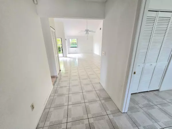 Boca Raton, FL 33433,20975 Del Casa DR