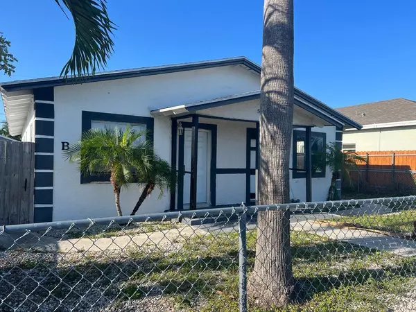 519 W Martin Luther King Jr BLVD A/B, Boynton Beach, FL 33435