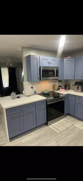 1613 Tropical DR, Lake Worth Beach, FL 33460