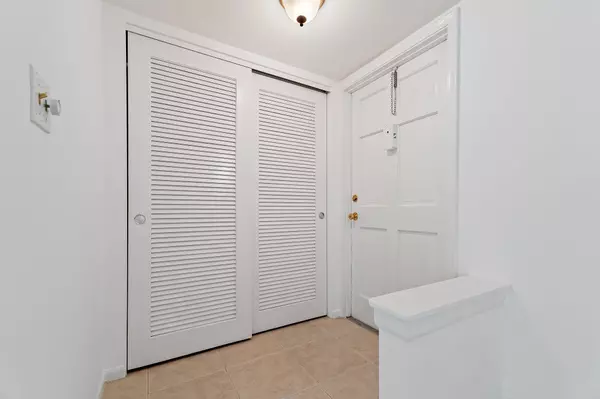 Palm Beach Gardens, FL 33418,5570 Tamberlane CIR 131