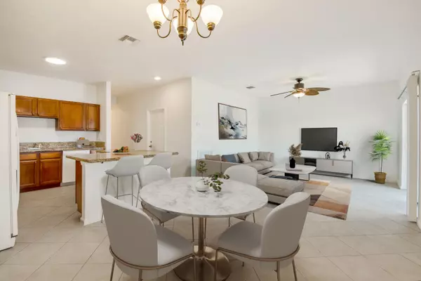 4102 Emerald Vis, Lake Worth, FL 33461