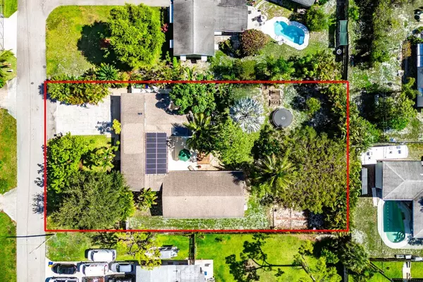 3064 Rostan LN, Palm Springs, FL 33461