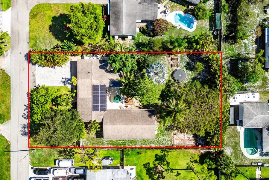 3064 Rostan LN, Palm Springs, FL 33461