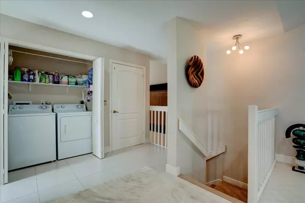 Lake Worth, FL 33449,10267 N Andover Coach LN B2