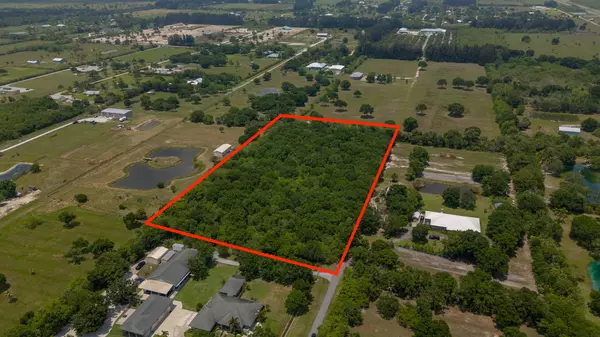 5055 69th CT, Vero Beach, FL 32967