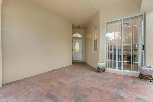 West Palm Beach, FL 33411,8404 Nicholls PT