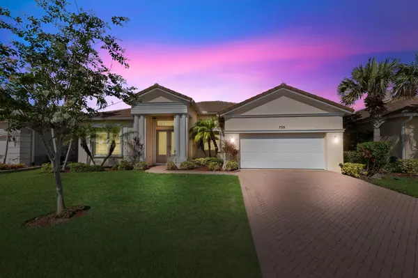 Port Saint Lucie, FL 34986,728 SW Myakka River TRCE