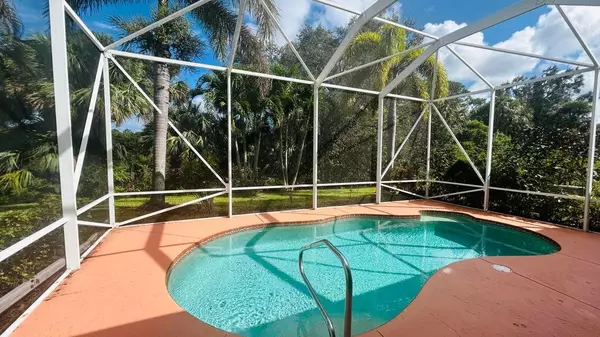 Port Saint Lucie, FL 34986,728 SW Myakka River TRCE