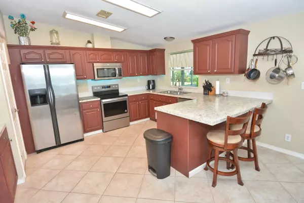 Port Saint Lucie, FL 34952,7809 Horned Lark CIR