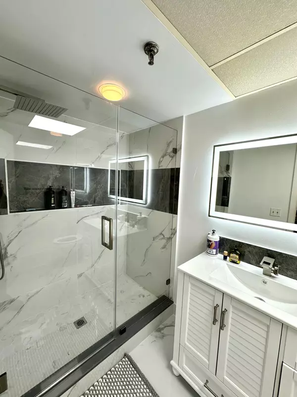 Boca Raton, FL 33428,9235 SW 8th ST 114