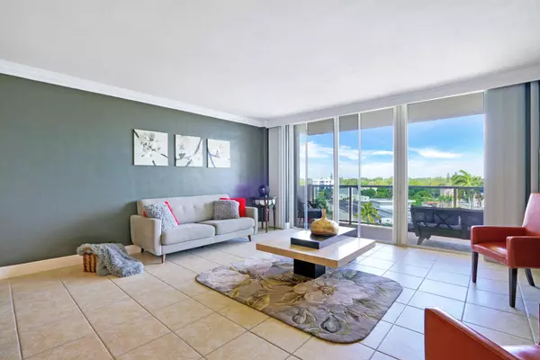 West Palm Beach, FL 33407,2800 N Flagler DR 614