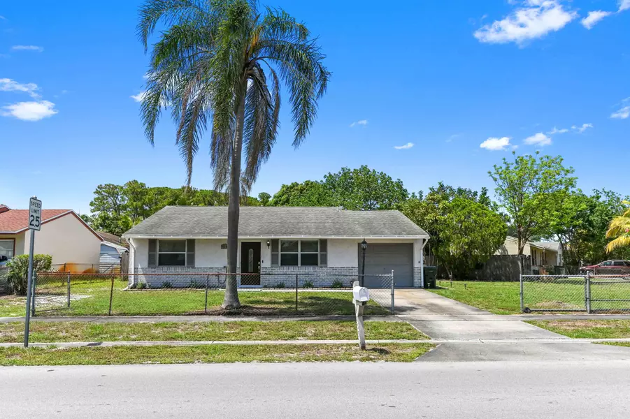 4755 Centurian WAY, Greenacres, FL 33463