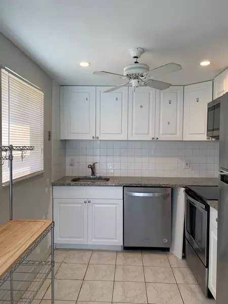 301 Brittany G LN 301, Delray Beach, FL 33446