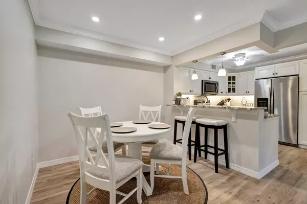 Delray Beach, FL 33446,13811 Oneida DR H1