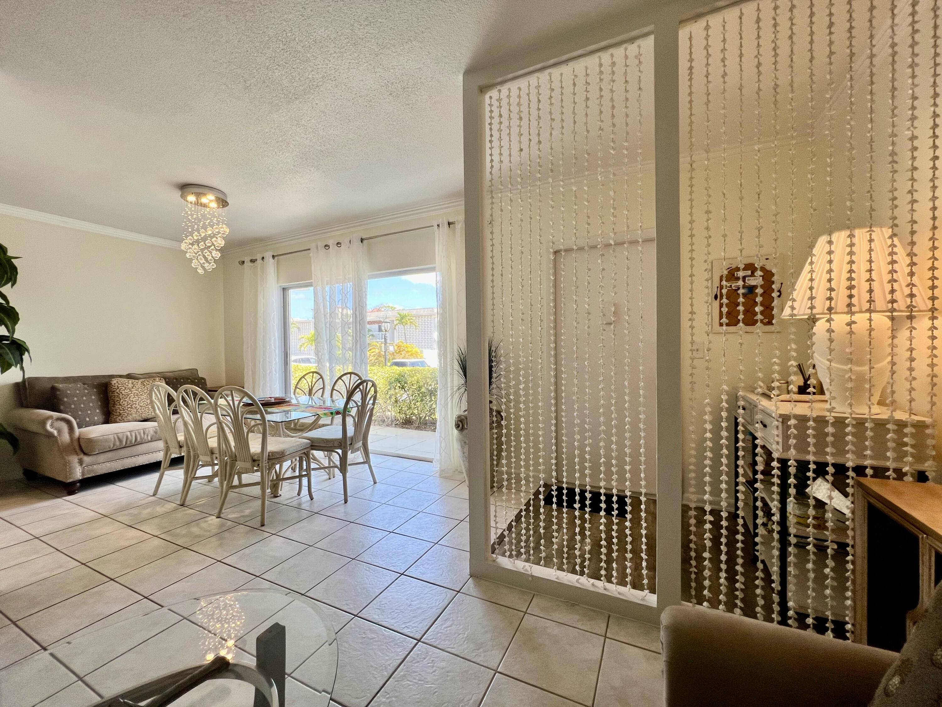 South Palm Beach, FL 33480,4201 S Ocean BLVD M5