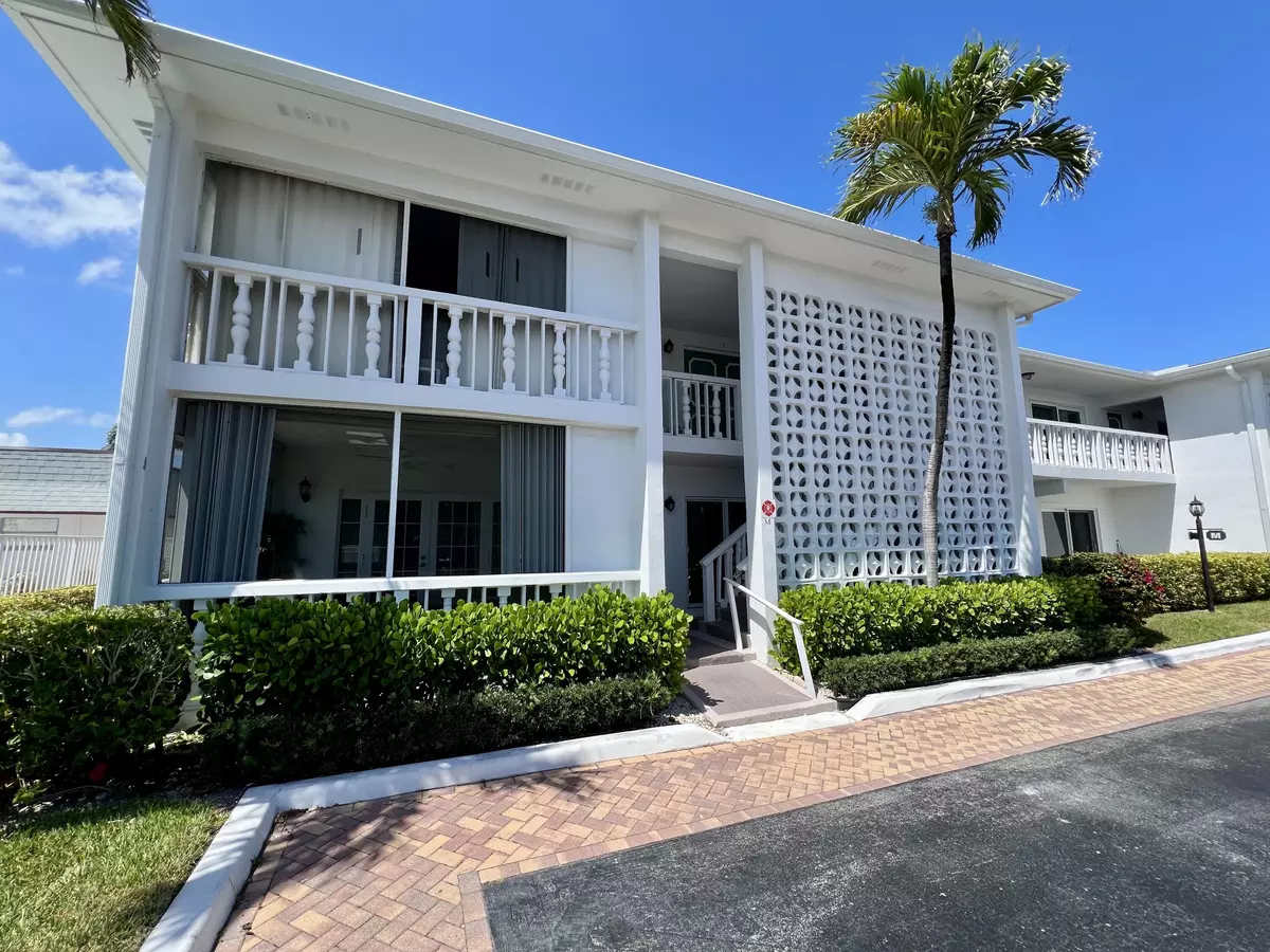 South Palm Beach, FL 33480,4201 S Ocean BLVD M5