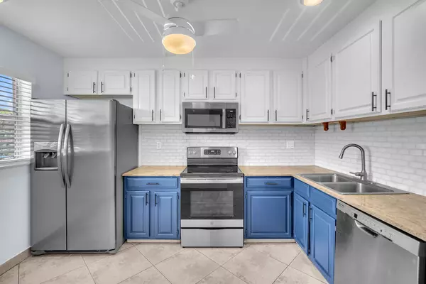 Tamarac, FL 33321,8826 W Mcnab RD 201