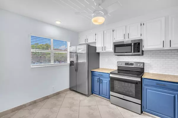 Tamarac, FL 33321,8826 W Mcnab RD 201