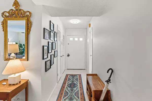 West Palm Beach, FL 33401,2520 Presidential WAY 203