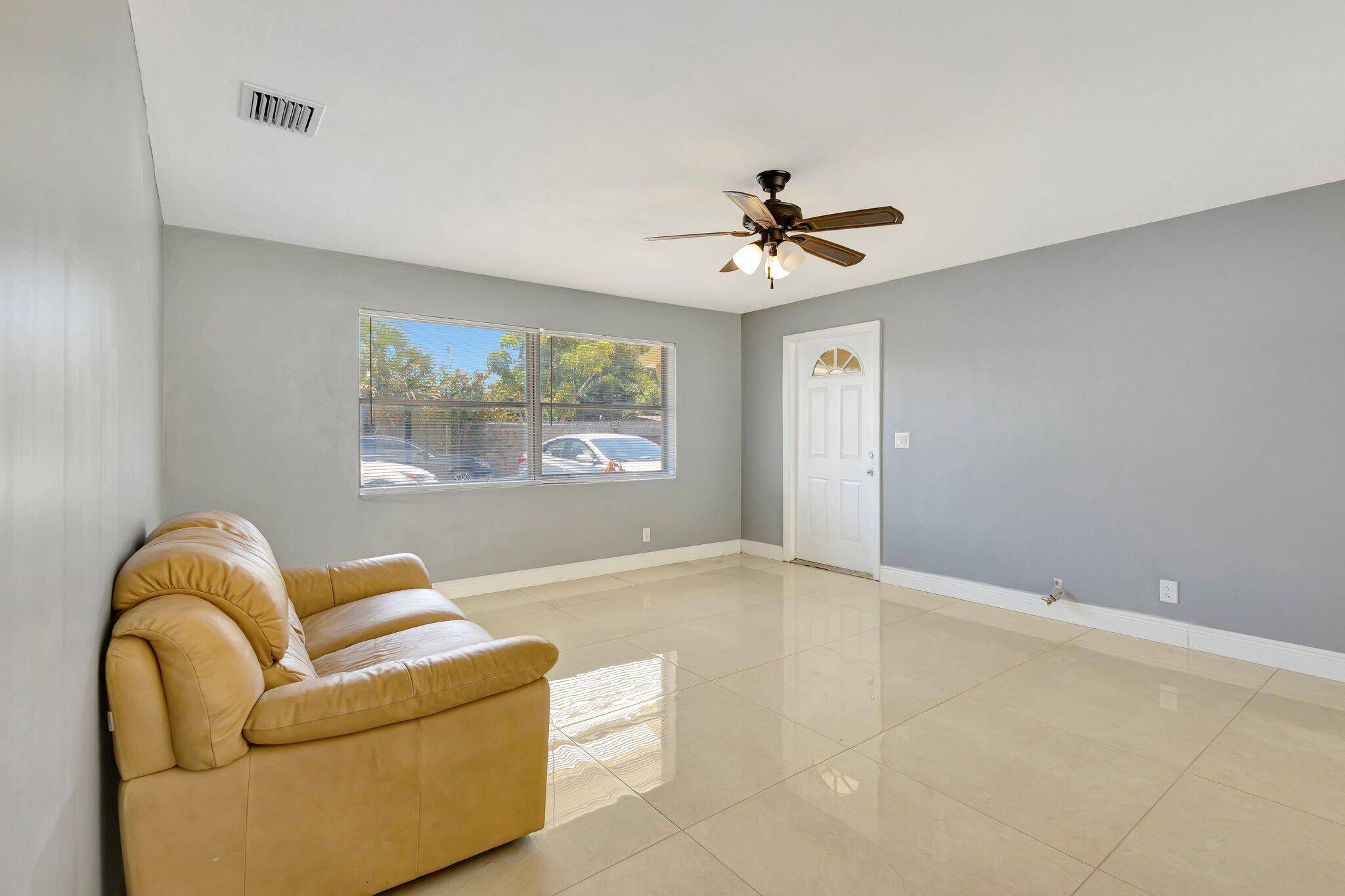 Lake Park, FL 33403,212 Palmetto DR
