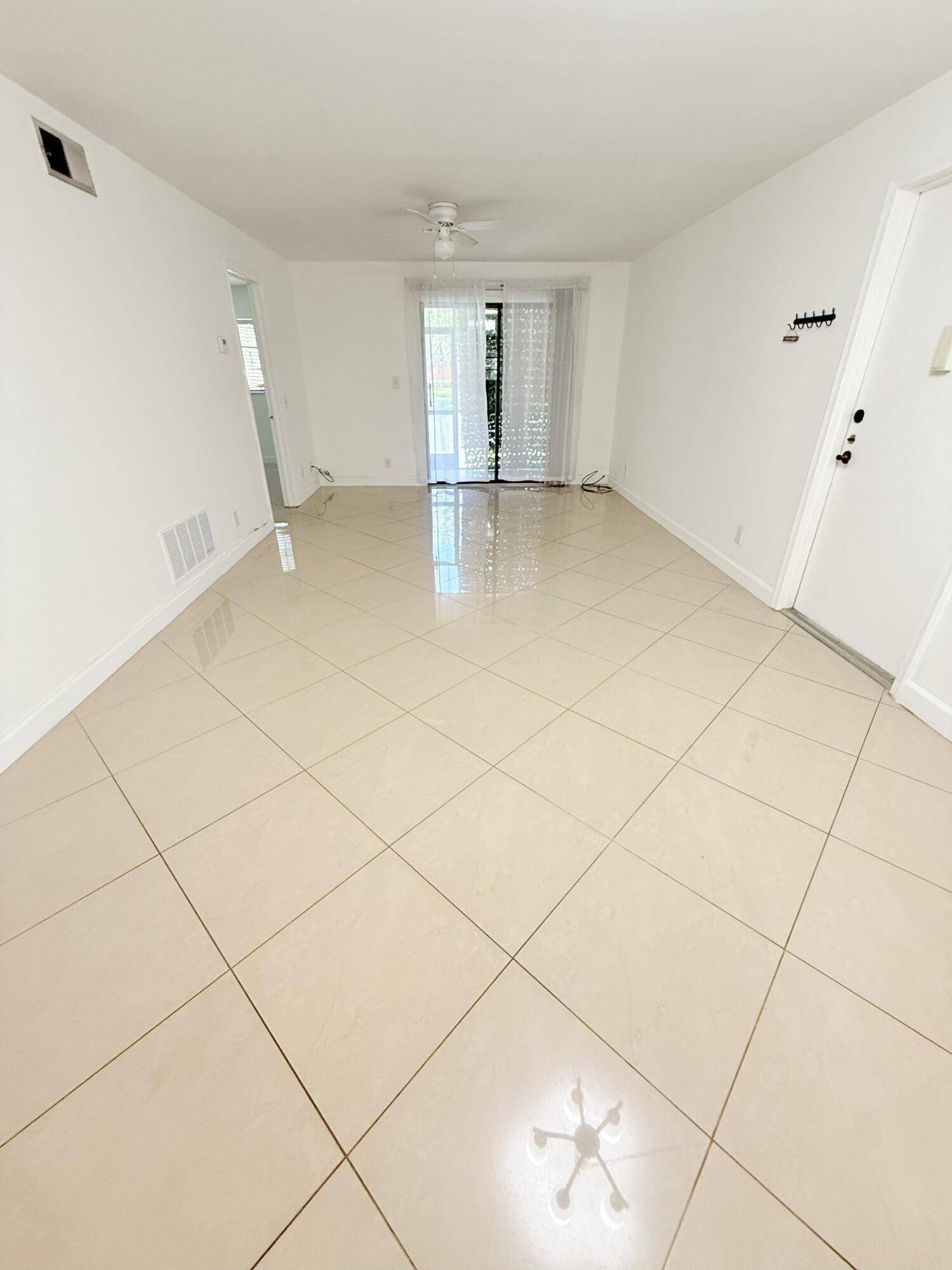 Boca Raton, FL 33432,50 SE 12th 1640 ST 1640