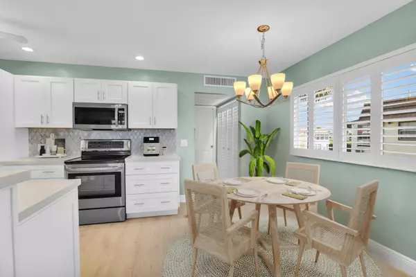Delray Beach, FL 33446,79 Saxony B B