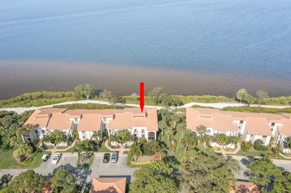 Palm City, FL 34990,2562 NW Seagrass DR 7