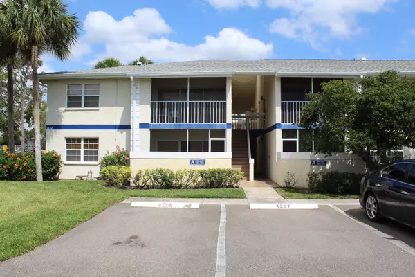 1500 SE Royal Green CIR 208, Port Saint Lucie, FL 34952